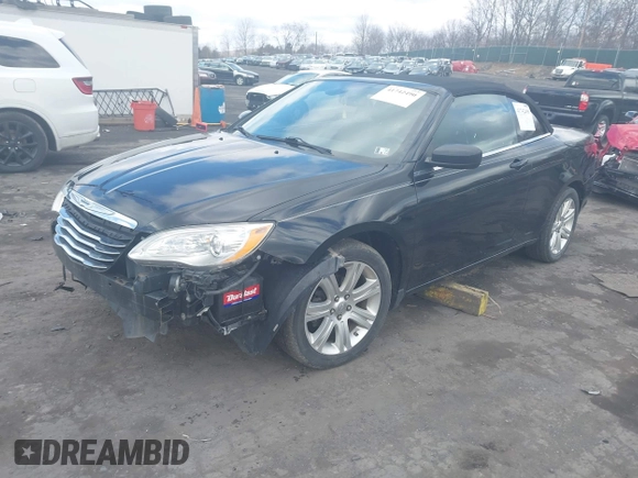 2011 Chrysler 200 Touring z VIN 1C3BC2EG7BN600980, wystawiony jako IAAI lot #41742490 z przebiegiem 149 723 mil mil oraz . Historia ofert i sprzedaży dostępna na DreamBid. Obrazek 2.