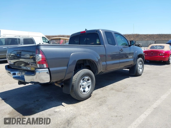2014 Toyota Tacoma PreRunner with VIN 5TFTU4GN2EX063433, listed as a IAAI auction lot 42550709 with 167,990 mi miles and . Bid and sale history available at DreamBid. Image 4.