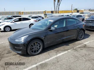 2021 Tesla Model 3 Long Range z VIN 5YJ3E1EB6MF002955, wystawiony jako Copart lot #59161255 z przebiegiem 32 183 mil mil oraz Szkoda całkowita • Salvage title. Historia ofert i sprzedaży dostępna na DreamBid. Obrazek 1.