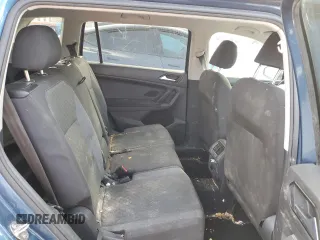 2018 Volkswagen Tiguan S z VIN 3VV1B7AX4JM013112, wystawiony jako Copart lot #47568385 z przebiegiem 95 576 mil mil oraz Szkoda całkowita • Salvage title. Historia ofert i sprzedaży dostępna na DreamBid. Obrazek 12.