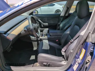 2018 Tesla Model 3 Long Range Battery z VIN 5YJ3E1EBXJF146469, wystawiony jako Copart lot #60101515 z przebiegiem 131 507 mil mil oraz Czysty tytuł • Clean title. Historia ofert i sprzedaży dostępna na DreamBid. Obrazek 7.