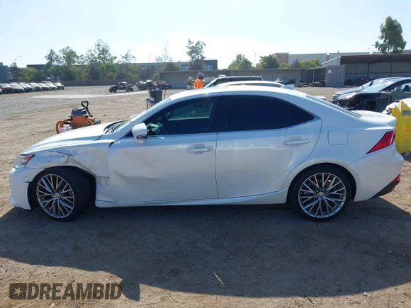 2015 Lexus IS 250 with VIN JTHBF1D25F5069558, listed as a IAAI auction lot 42664732 with 47,263 mi miles and . Bid and sale history available at DreamBid. Image 14.