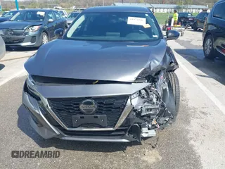 2022 Nissan Sentra SR z VIN 3N1AB8DV6NY230631, wystawiony jako IAAI lot #41974306 z przebiegiem 46 433 mil mil oraz . Historia ofert i sprzedaży dostępna na DreamBid. Obrazek 6.