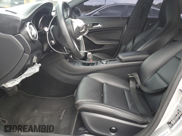 2019 Mercedes-Benz CLA 250 z VIN WDDSJ4EB6KN753731, wystawiony jako Copart lot #47677955 z przebiegiem 82 169 mil mil oraz Szkoda całkowita • Salvage title. Historia ofert i sprzedaży dostępna na DreamBid. Obrazek 7.