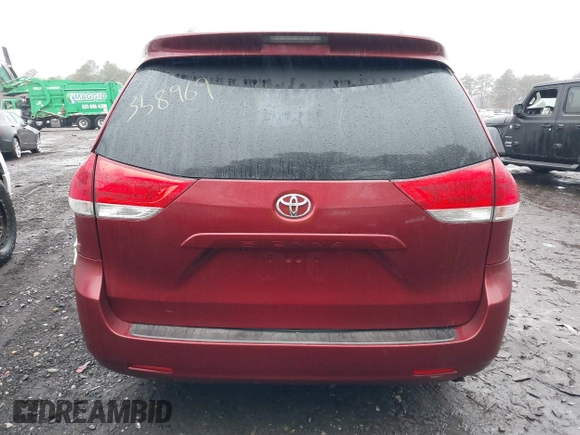 2014 Toyota Sienna XLE with VIN 5TDYK3DC0ES510579, listed as a IAAI auction lot 41470424 with 304,620 mi miles and . Bid and sale history available at DreamBid. Image 16.