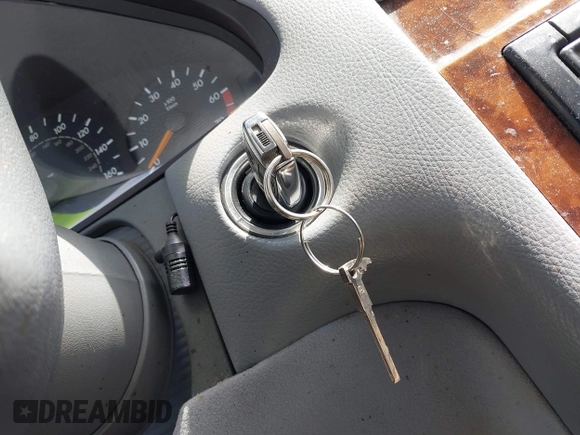 2000 Mercedes-Benz E 320 with VIN WDBJF65J9YB129649, listed as a IAAI auction lot 42020958 with 192,622 mi miles and . Bid and sale history available at DreamBid. Image 11.