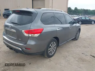 2016 Nissan Pathfinder Platinum with VIN 5N1AR2MN0GC604535, listed as a IAAI auction lot 42128203 with 119,722 mi miles and . Bid and sale history available at DreamBid. Image 4.