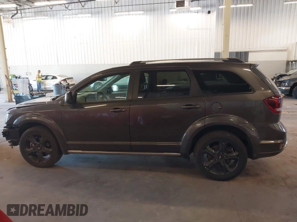 2019 Dodge Journey Crossroad z VIN 3C4PDCGG9KT717767, wystawiony jako IAAI lot #42179967 z przebiegiem 98 686 mil mil oraz . Historia ofert i sprzedaży dostępna na DreamBid. Obrazek 14.