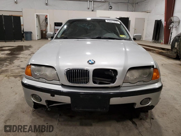 2001 BMW 3 Series 330i with VIN WBAAV53441JR80116, listed as a Copart auction lot 43047255 with 167,625 mi miles and Salvage Title. Bid and sale history available at carsss.com. Image 5.