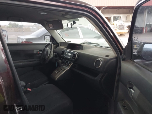 2008 Scion xB z VIN JTLKE50E081042987, wystawiony jako IAAI lot #42180164 z przebiegiem 139 961 mil mil oraz . Historia ofert i sprzedaży dostępna na DreamBid. Obrazek 5.