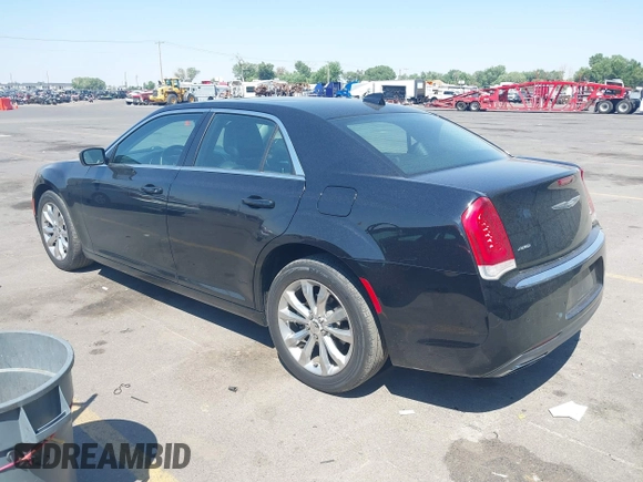 2016 Chrysler 300 Limited z VIN 2C3CCARG7GH314121, wystawiony jako IAAI lot #39842419 z przebiegiem 40 046 mil mil oraz . Historia ofert i sprzedaży dostępna na DreamBid. Obrazek 3.