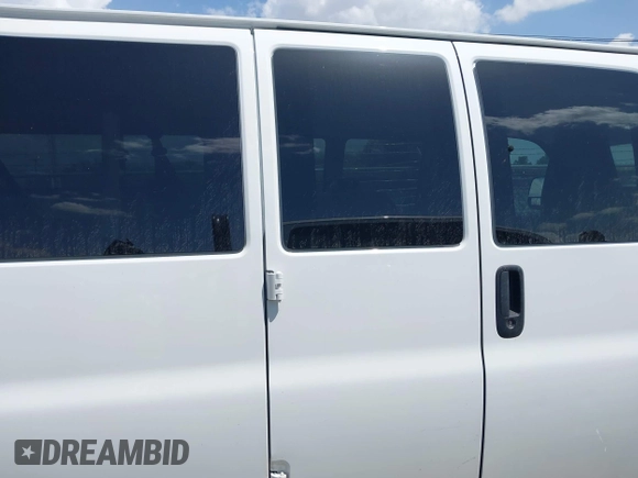2020 Chevrolet Express Passenger LS с VIN 1GAZGNFG8L1242580, выставлен на аукционе IAAI как лот 42512136 с пробегом 12 339 миль миль и . История ставок и продаж доступна на DreamBid. Изображение 13.