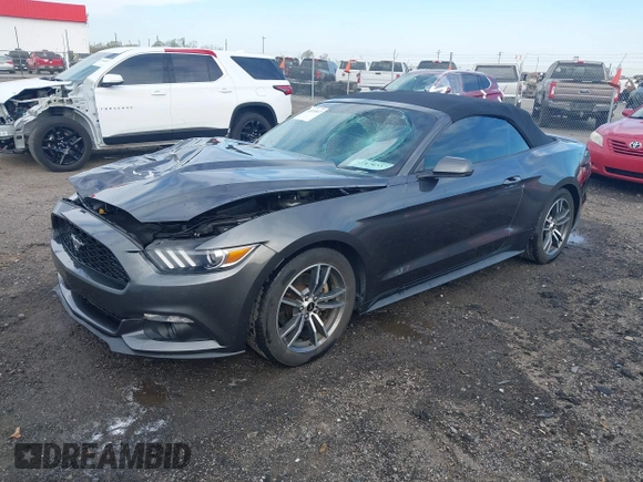 2017 Ford Mustang EcoBoost Premium z VIN 1FATP8UH5H5295852, wystawiony jako IAAI lot #41876517 z przebiegiem 132 910 mil mil oraz . Historia ofert i sprzedaży dostępna na DreamBid. Obrazek 20.