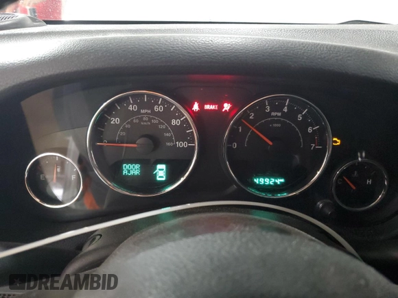2017 Jeep Wrangler Unlimited Sahara z VIN 1C4BJWEG4HL701813, wystawiony jako Copart lot #60147255 z przebiegiem 49 924 mil mil oraz Szkoda całkowita • Salvage title. Historia ofert i sprzedaży dostępna na DreamBid. Obrazek 9.