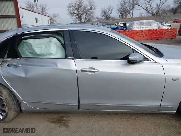 2019 Cadillac CT6 Luxury AWD with VIN 1G6KB5RS5KU136093, listed as a IAAI auction lot 41409487 with 1 mi miles. Bid and sale history available at carsss.com. Image 13.