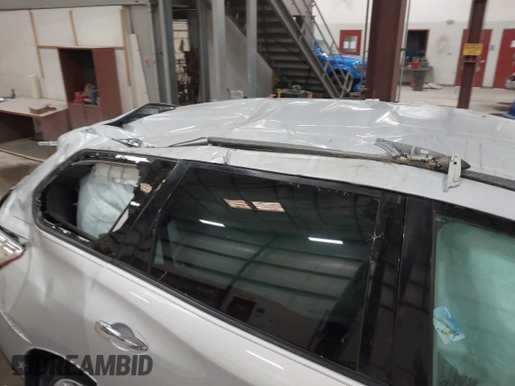 2013 Nissan Pathfinder SL z VIN 5N1AR2MM7DC634067, wystawiony jako IAAI lot #42063687 z przebiegiem 234 862 mil mil oraz . Historia ofert i sprzedaży dostępna na DreamBid. Obrazek 14.