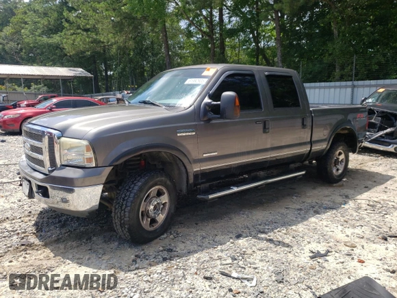 2005 Ford F-250 XL with VIN 1FTSW21P25EC64412, listed as a Copart auction lot 61992935 with 165,296 mi miles and Salvage title. Bid and sale history available at DreamBid. Image 1.