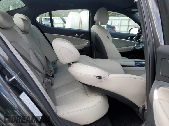 2023 Genesis G70 2.0T with VIN KMTG34TA5PU131236, listed as a Copart auction lot 37942364 with 3,601 mi miles and Non Repairable. Bid and sale history available at DreamBid. Image 10.