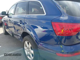 2014 Audi Q7 3.0T Premium Plus with VIN WA1LGAFE2ED010914, listed as a IAAI auction lot 41266568 with 141,820 mi miles. Bid and sale history available at carsss.com. Image 6.