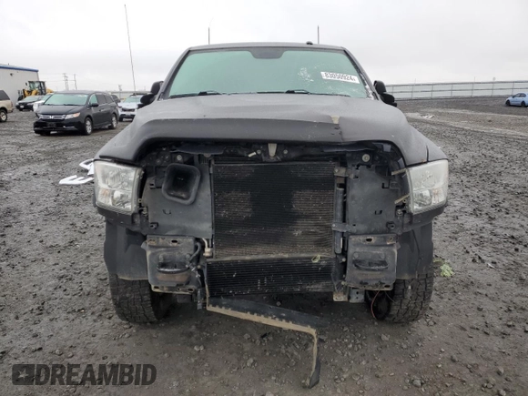 2017 Ram 2500 Tradesman z VIN 3C6UR5HL2HG683630, wystawiony jako Copart lot #83050924 z przebiegiem 172 593 mil mil oraz Szkoda całkowita • Salvage title. Historia ofert i sprzedaży dostępna na DreamBid. Obrazek 5.
