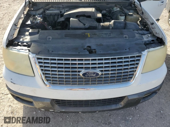 2004 Ford Expedition Special Service with VIN 1FMPU15L84LB05333, listed as a Copart auction lot 48160455 with 214,553 mi miles and Clean Title. Bid and sale history available at carsss.com. Image 12.