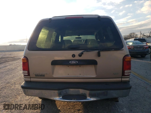 1998 Ford Explorer XLT с VIN 1FMZU35P7WZC25602, выставлен на аукционе Copart как лот 81112304 с пробегом 99 614 миль миль и Списание • Salvage title. История ставок и продаж доступна на DreamBid. Изображение 6.