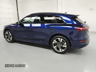 2022 Audi e-tron Premium with VIN WA1AAAGE4NB022730, listed as a Copart auction lot 56118575 with 47,680 mi miles and Clean title. Bid and sale history available at DreamBid. Image 2.