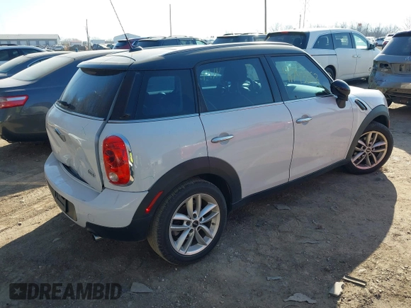 2012 MINI Countryman z VIN WMWZB3C51CWM03056, wystawiony jako IAAI lot #41743353 z przebiegiem 117 290 mil mil oraz . Historia ofert i sprzedaży dostępna na DreamBid. Obrazek 4.