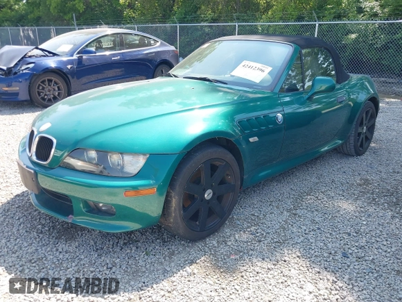2001 BMW Z3 2.5 z VIN WBACN33431LK48268, wystawiony jako IAAI lot #42412396 z przebiegiem 202 315 mil mil oraz . Historia ofert i sprzedaży dostępna na DreamBid. Obrazek 2.