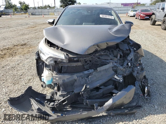 2018 Toyota C-HR XLE with VIN NMTKHMBX9JR011420, listed as a Copart auction lot 60361915 with 138,187 mi miles and Salvage title. Bid and sale history available at DreamBid. Image 5.