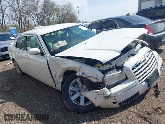 2006 Chrysler 300 Touring with VIN 2C3KA53G56H524944, listed as a IAAI auction lot 41946310 with 193,945 mi miles and . Bid and sale history available at DreamBid. Image 6.