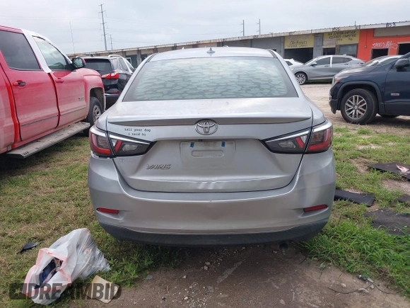 2019 Toyota Yaris L z VIN 3MYDLBYV1KY500070, wystawiony jako IAAI lot #41933128 z przebiegiem Nie podano mil oraz . Historia ofert i sprzedaży dostępna na DreamBid. Obrazek 15.