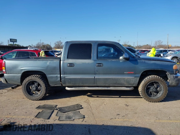 2006 GMC Sierra 1500 with VIN 2GTEC13N661293443, listed as a IAAI auction lot 41635774 with 371,965 mi miles and . Bid and sale history available at DreamBid. Image 13.