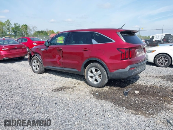 2021 Kia Sorento LX with VIN 5XYRG4LC1MG052981, listed as a IAAI auction lot 42199446 with 82,634 mi miles and . Bid and sale history available at DreamBid. Image 3.