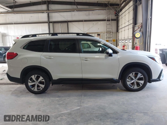 2023 Subaru Ascent Premium z VIN 4S4WMACD5P3415497, wystawiony jako IAAI lot #41399600 z przebiegiem 44 580 mil mil oraz . Historia ofert i sprzedaży dostępna na DreamBid. Obrazek 13.
