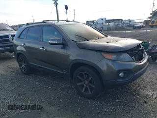 2013 Kia Sorento EX with VIN 5XYKUDA66DG422796, listed as a IAAI auction lot 41557980 with 1 mi miles. Bid and sale history available at carsss.com. Image 1.
