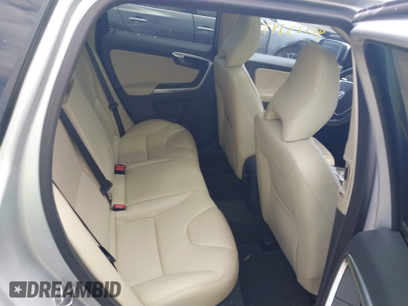2016 Volvo XC60 T5 Premier with VIN YV4612RK0G2842422, listed as a IAAI auction lot 42123143 with 165,081 mi miles. Bid and sale history available at carsss.com. Image 8.