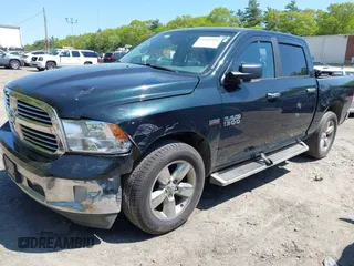 2015 Ram 1500 Big Horn z VIN 1C6RR7LT2FS731349, wystawiony jako IAAI lot #42189905 z przebiegiem 152 613 mil mil oraz . Historia ofert i sprzedaży dostępna na DreamBid. Obrazek 17.