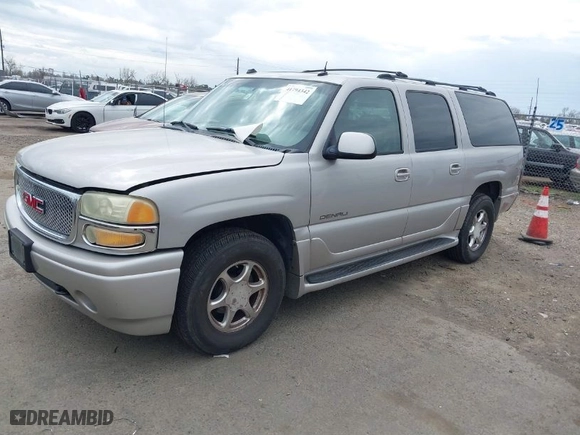 2004 GMC Yukon XL Denali with VIN 1GKFK66U64J169736, listed as a IAAI auction lot 41794342 with 249,043 mi miles. Bid and sale history available at carsss.com. Image 2.