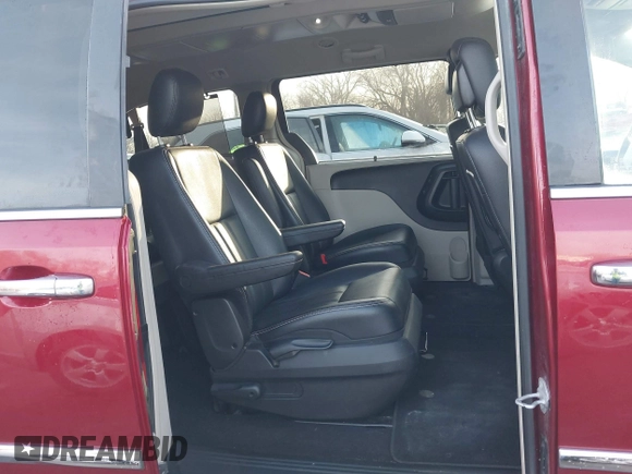 2015 Chrysler Town & Country Touring-L with VIN 2C4RC1CG7FR674321, listed as a IAAI auction lot 41750796 with 165,179 mi miles. Bid and sale history available at carsss.com. Image 8.