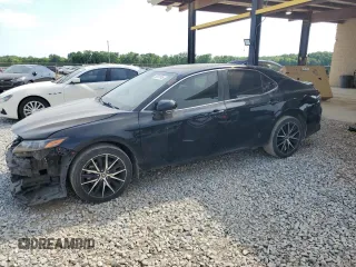 2022 Toyota Camry SE z VIN 4T1T11AK2NU637144, wystawiony jako Copart lot #53567745 z przebiegiem 114 284 mil mil oraz Szkoda całkowita • Salvage title. Historia ofert i sprzedaży dostępna na DreamBid. Obrazek 1.
