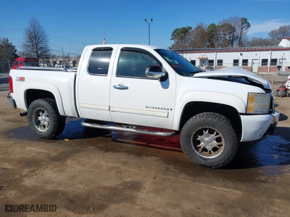 2009 Chevrolet Silverado 1500 LT with VIN 1GCEK29029Z130899, listed as a IAAI auction lot 41497426 with 161,609 mi miles. Bid and sale history available at carsss.com. Image 13.