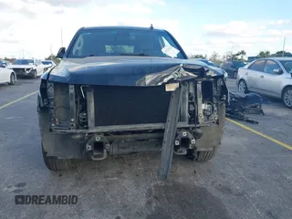 2019 Chevrolet Tahoe LT с VIN 1GNSKBKC4KR272918, выставлен на аукционе IAAI как лот 41322220 с пробегом 186 883 миль миль и . История ставок и продаж доступна на DreamBid. Изображение 13.