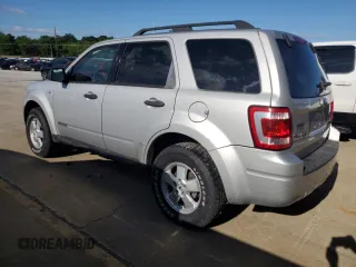 2008 Ford Escape XLT z VIN 1FMCU931X8KA91977, wystawiony jako Copart lot #57676725 z przebiegiem 119 460 mil mil oraz Nie do naprawy • Non repairable. Historia ofert i sprzedaży dostępna na DreamBid. Obrazek 2.