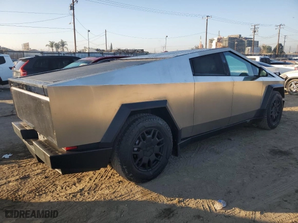 2024 Tesla Cybertruck with VIN 7G2CEHED6RA013370, listed as a Copart auction lot 83842374 with 58 miles and Salvage Title. Bid and sale history available at carsss.com. Image 3.