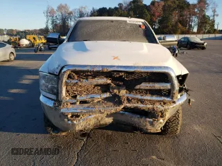 2017 Ram 2500 Tradesman with VIN 3C6UR5HL9HG503995, listed as a Copart auction lot 82925474 with 184,430 mi miles and Salvage title. Bid and sale history available at DreamBid. Image 5.