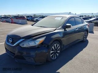 2018 Nissan Altima 2.5 SL with VIN 1N4AL3AP8JC187356, listed as a IAAI auction lot 40610711 with 98,662 mi miles. Bid and sale history available at carsss.com. Image 17.