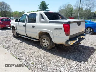 2004 Chevrolet Avalanche Z71 with VIN 3GNEK12T44G315079, listed as a IAAI auction lot 41980344 with 210,749 mi miles. Bid and sale history available at carsss.com. Image 3.