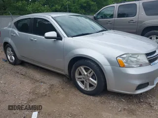 2012 Dodge Avenger SXT z VIN 1C3CDZCB3CN230629, wystawiony jako IAAI lot #42315837 z przebiegiem 133 486 mil mil oraz . Historia ofert i sprzedaży dostępna na DreamBid. Obrazek 1.