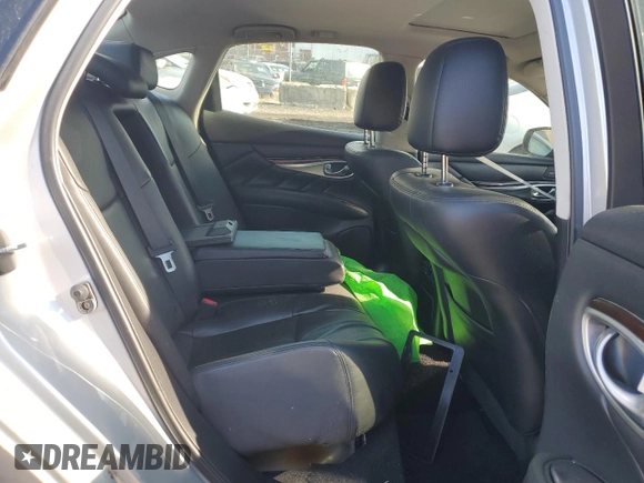 2015 Infiniti Q70 z VIN JN1BY1AR4FM560130, wystawiony jako Copart lot #46022855 z przebiegiem Nie podano mil oraz Szkoda całkowita • Salvage title. Historia ofert i sprzedaży dostępna na DreamBid. Obrazek 10.